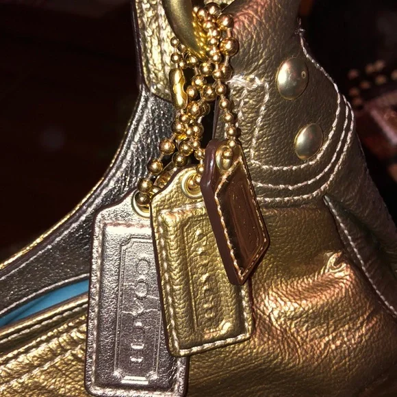 EUC Coach Maggie Antique Soft patent leather purse - Picture 13 of 16